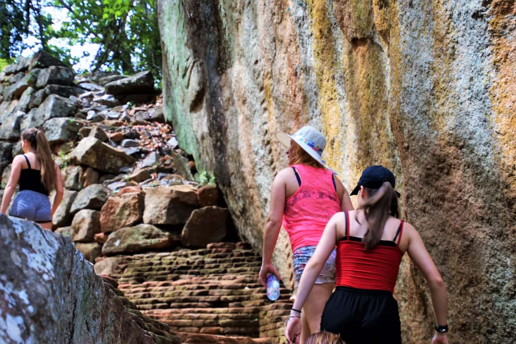 9-Day Premium Sri Lanka Tour Package - Sigiriya and Cultural Triangle nature and wildlife experience